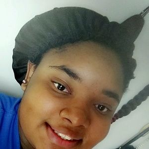 Meet your Posher, Kamora